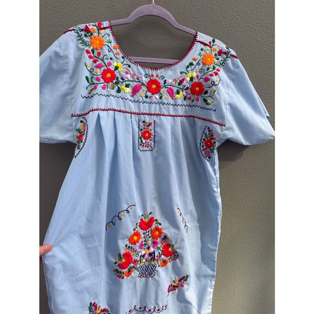 Sz M Embroidered Floral Mexican Dress - Picture 2 of 5